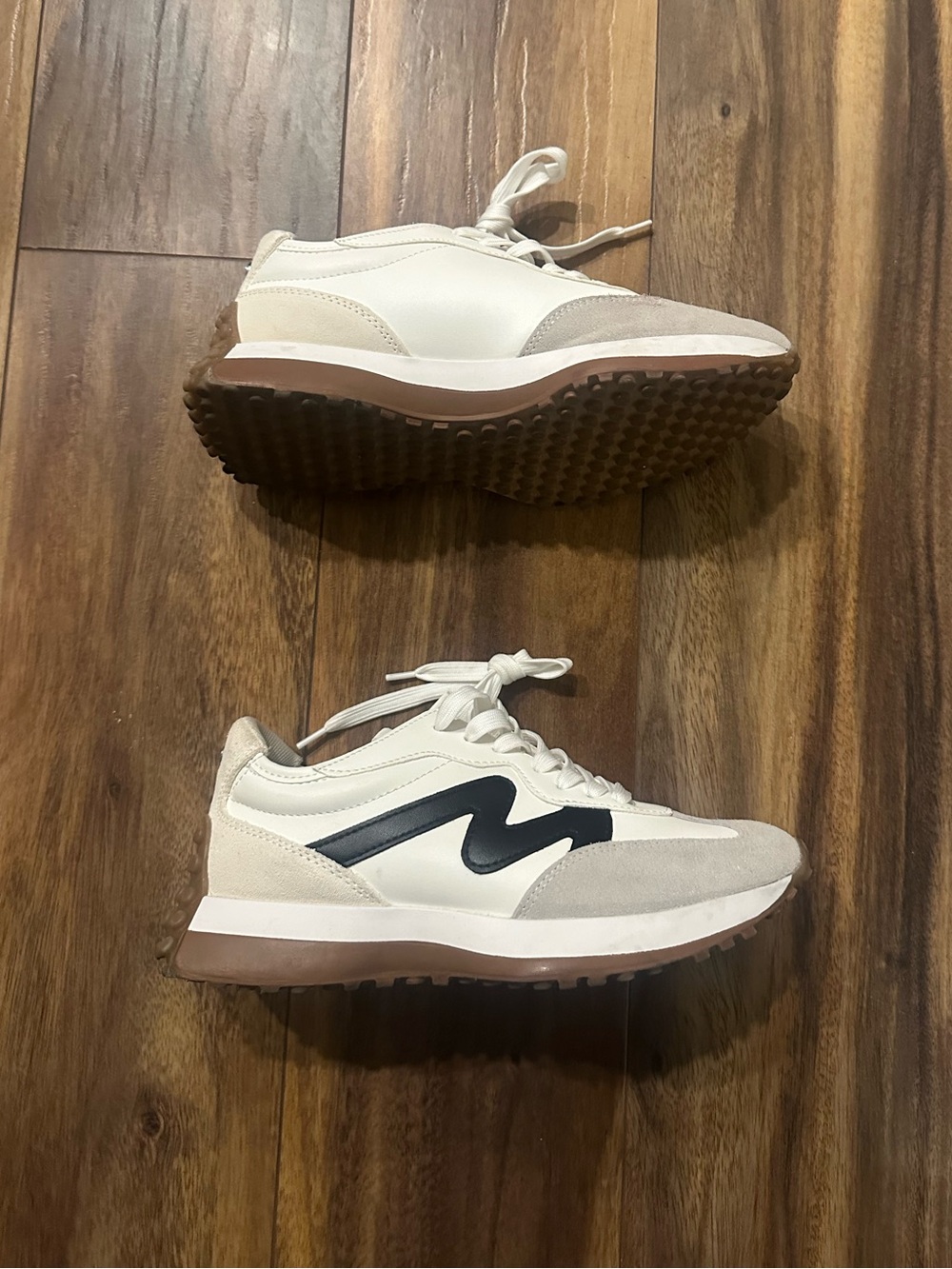 Steve Madden White Black Gray Brown Sneakers